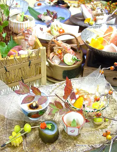 【当日OK!1日2組限定・個室で懐石プラン】10月『露時雨の煌めき懐石』 10品 9900円