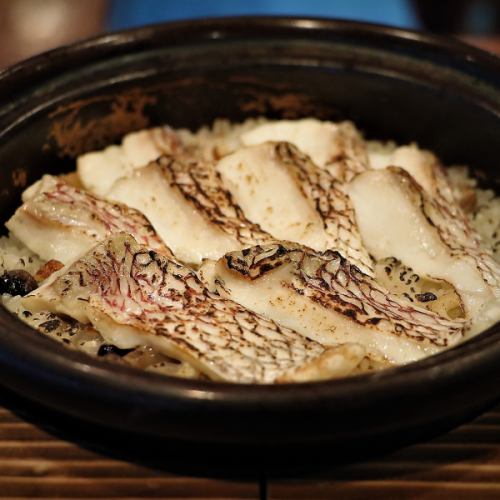 [Specialty] Earthen pot cooked sea bream rice