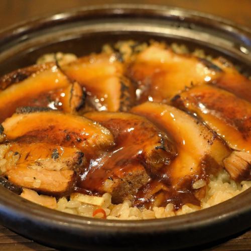 [Specialty] Braised rice cooked in an earthenware pot