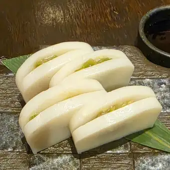 刻み山葵の板わさ