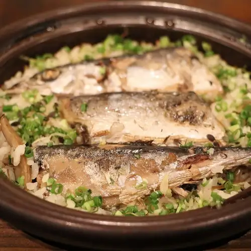 土鍋炊き秋刀魚ご飯