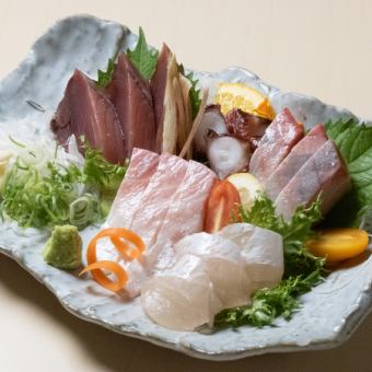 【本日のおすすめより】お刺身の盛り合せ 五種盛り