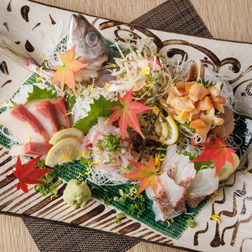 Limited to Takumi Hon Atsugi store! Assorted fresh sashimi! If you're lucky, you might even find some rare fish!
