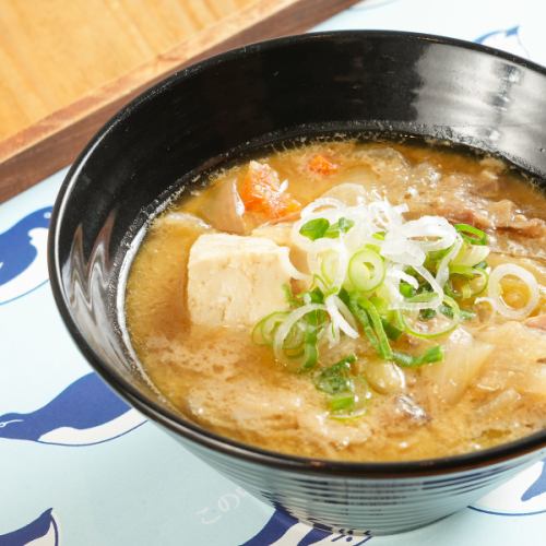 野菜の甘味、豚のうま味を凝縮させた【飲む】ではなく、【食べる】豚汁