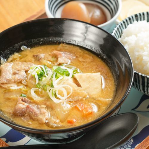 風味豊かなとん汁をお得なセットでテイクアウト