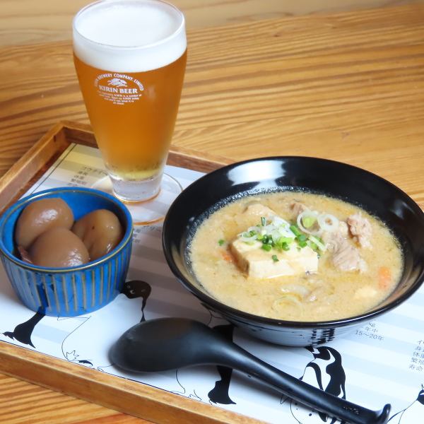 ボリューム満点の【豚汁】を肴にちょい飲み♪具だくさんで大満足間違いなし◎