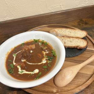 牛タンシチュー