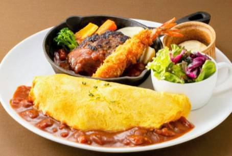 みんなの大好きが勢揃いしたプレート【おとなのお子さまランチ】