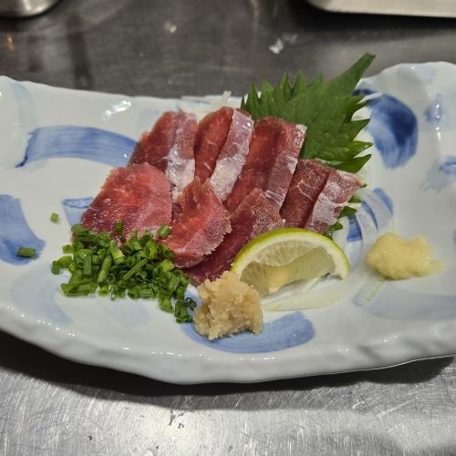 ヤギ刺身