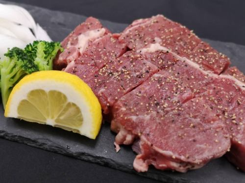 Thick-sliced beef loin steak volume◎200g