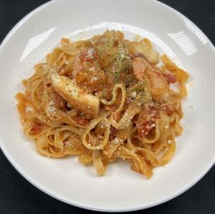 Tomato pasta with plenty of seafood flavor