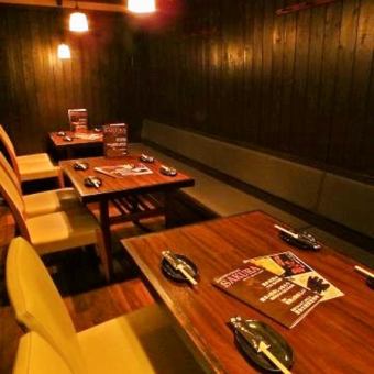 The 12-person table seats are partitioned into 4-person × 3-private rooms.