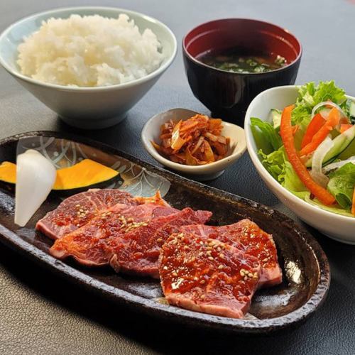 平日限定！！サービス定食1,045円（税込）～