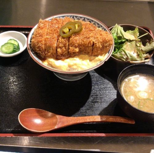 Pork cutlet bowl, regular size loin, 150g