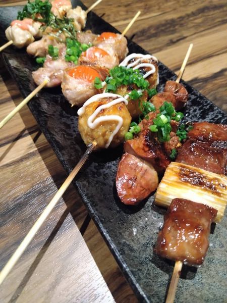 一本一本丁寧に仕上げた、朝挽き鶏の焼き鳥が自慢！