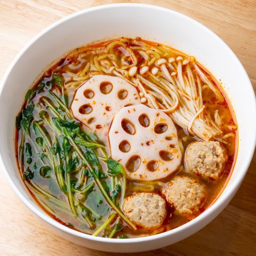 Spicy noodles (ramen)
