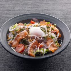 サーモンシーザーサラダ