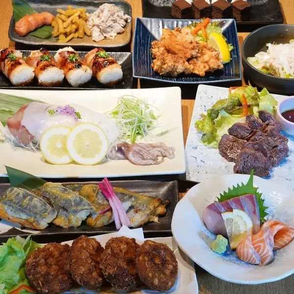 選べるメイン☆朝〆イカ姿造り/牛ハラミorサワラ『九州彩りコース』250種3時間飲み放題☆5,000円※週末2h制