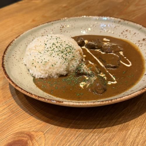 ◇Weekdays Beef belly black curry with soup