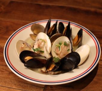 3種貝の白ワイン蒸し