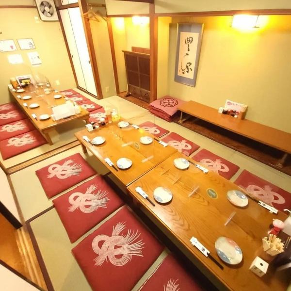 The tatami room in the back is for up to 20 people ♪ If the repeats such as company banquets are high, the tatami room is highly evaluated ... ★ Since it is not a digging, we will prepare two sitting chairs.