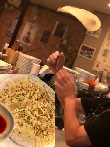 纯大蒜披萨🍕

#Bubble #Otori #Otori Gourmet #Otori Cafe #Otori Italian #Takaishi City Gourmet #Takaishi Cafe