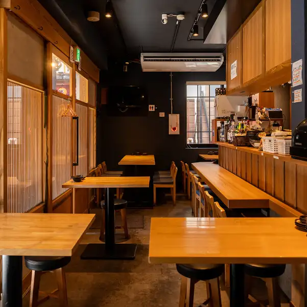 【少人数からの宴会にもご対応可】月~木限定のゆったり飲み放題付きコースは2名様~ご利用頂けますので、少人数からの宴会でもご利用頂けます。美味しい料理共に楽しいひと時をお過ごしください。