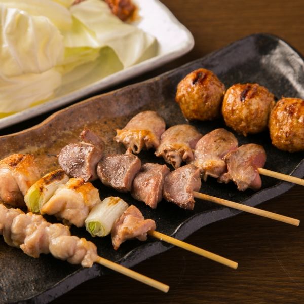 [Charcoal-grilled yakitori, a specialty] Assorted cabbage skewers