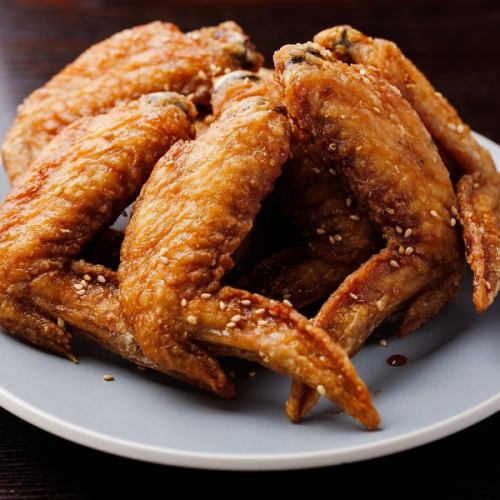 山盛り手羽先唐揚げ