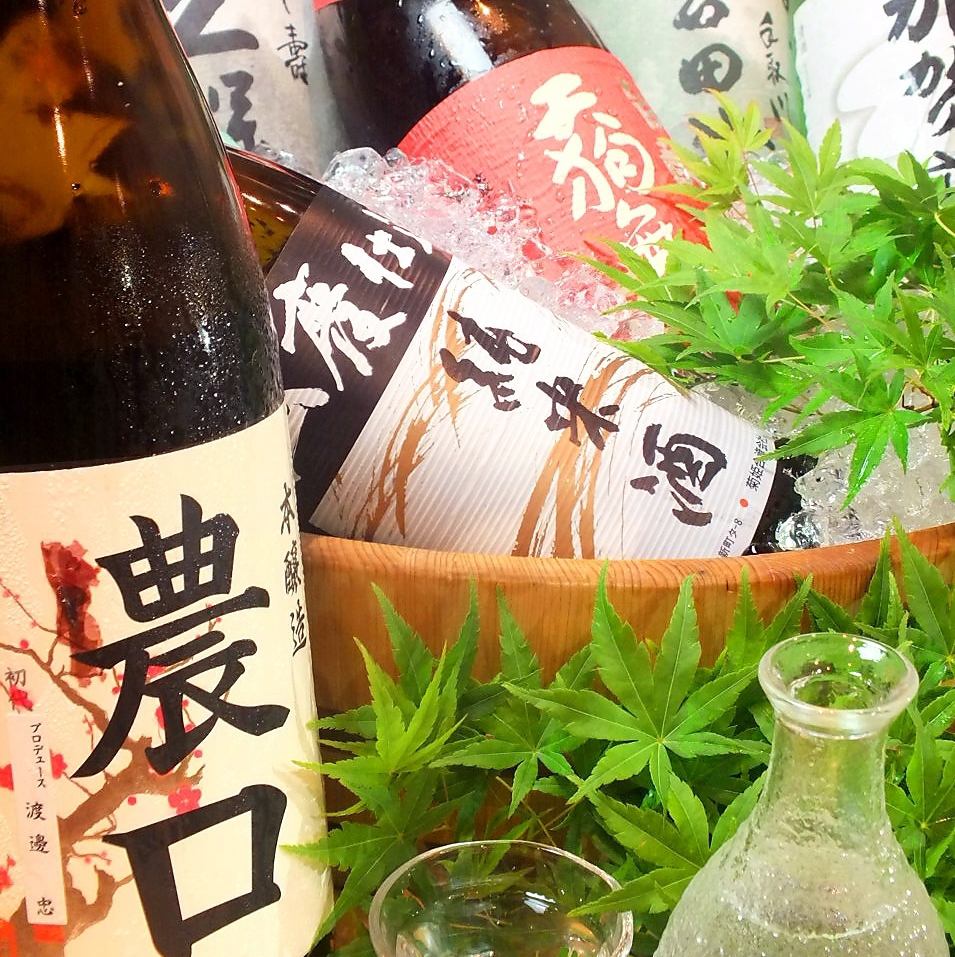 생선에 맞는 일본 술, 가나자와의 토속주도 다양하게 갖추고 있습니다 ♪