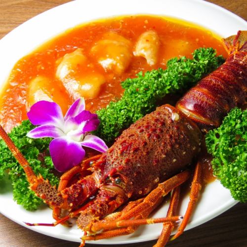 伊勢蝦的辣椒醬“精製奢侈食品配料的炒蝦”
