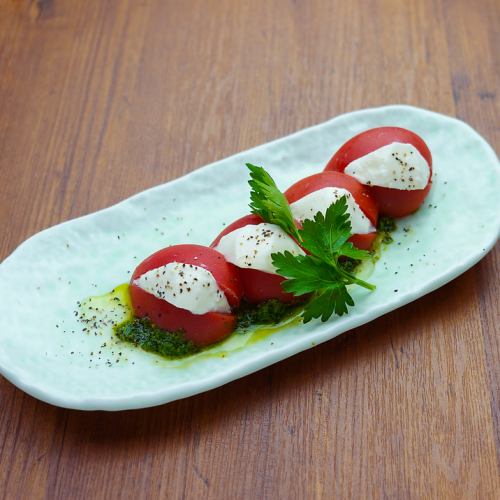 Italian mozzarella cheese caprese