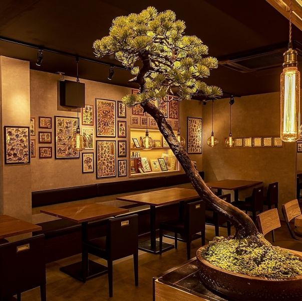 Bonsai and art by Yusuke Hamamoto are also on display inside the store.Women and couples can also enjoy it.This is a new Italian bar that focuses on seafood and is not available in Kashiwa, and it is close to the station.