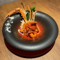 魚介のトマトソースパスタ