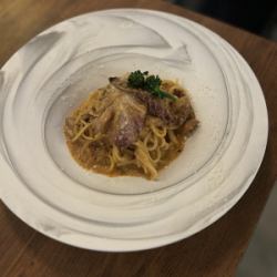 濃厚ポルチーニのクリームパスタ～ほろにが野菜添え～