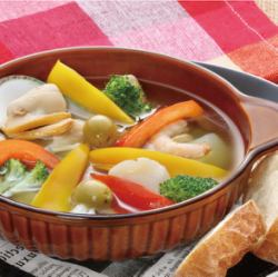 海鮮とマッシュルームのアヒージョ(バケット3枚付)