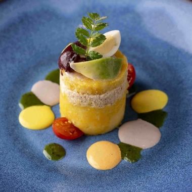 カウサランチセット◆可愛いポテトの前菜「カウサ」付き　６種の中からメインを選べるランチ