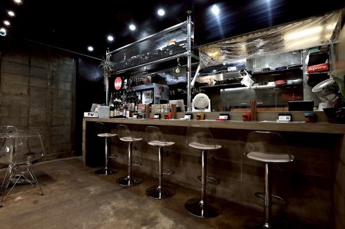 カウンター席ございます