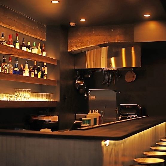 【営業時間:17:00～29:00】 定休日なし、毎日朝まで営業しております。チャージやサービス料などは一切ありませんので、お気軽にご来店ください♪当店はドリンクだけでなく、お食事も充実◎ 詳しくは店舗、もしくはお電話、各種SNSにてお問合せください。