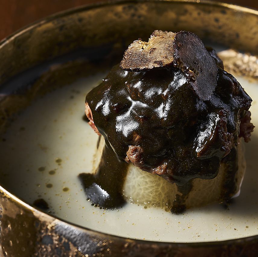 記念日には豪華なスペシャリテコースで特別な夜を演出いたします