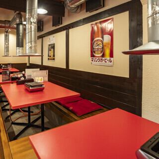 A casual downtown-style yakiniku restaurant [can accommodate up to 50 people]