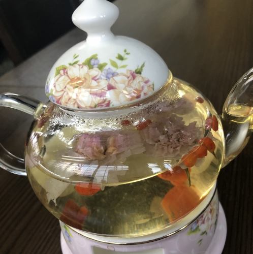 Classic Chinese traditional tea [Chrysanthemum tea] and [Rose tea]