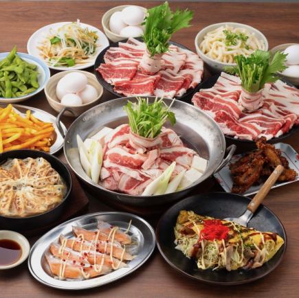 180 minutes all-you-can-drink included! "Specialty! Iron pot gyoza and 3x beef sukiyaki hotpot" course (9 dishes total) 4,500 yen (tax included)