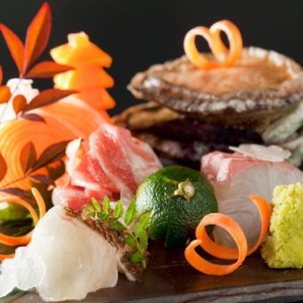 [Recommended for welcome and farewell parties!] 4,500 yen course★ Live fish sashimi + Assorted sashimi platter (with live abalone), dessert included