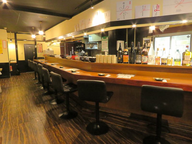 Conveniently located about 6 minutes walk from Kokura Station! The space has a calm atmosphere.The counter seats, where you can watch the cooking process, are special seats that give you the feeling of a live performance! There are 10 counter seats, so even if you are alone, you can feel free to use them! The menu, which focuses on stewed skewers and oden, is all delicious. Excellent compatibility with alcohol ◎