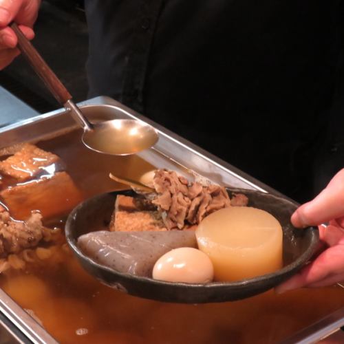 [Must try] Warm oden made with special broth ◎ We also have unique varieties such as pork and chive croquettes and crab cream croquettes!