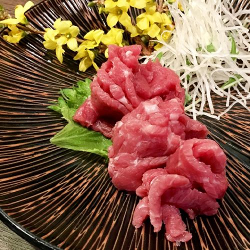 Horse meat sashimi (red meat)