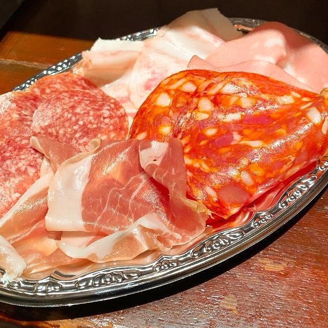 Assorted Italian ham and salami [2 servings]