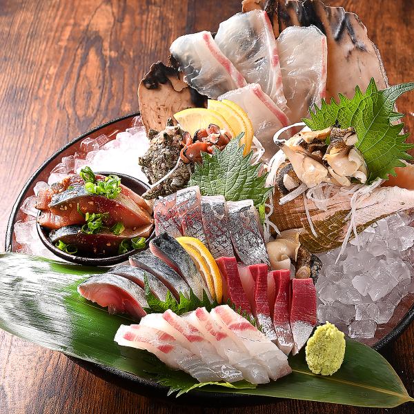 糸島で水揚げされた新鮮なお魚を使用！【刺身盛り合わせ】は捌きたてをご提供いたします☆