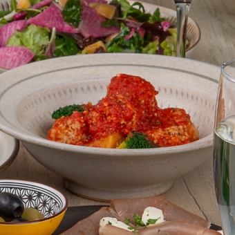 鶏団子のトマト煮込み